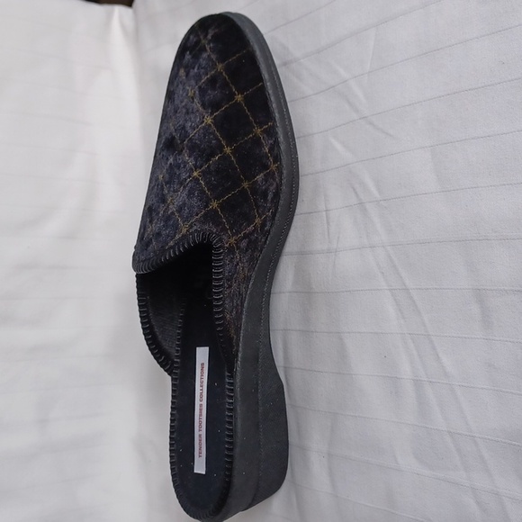 Tender Tootsies Black Velour Scuff Slipper NEW- Sz. 7 - Picture 7 of 10